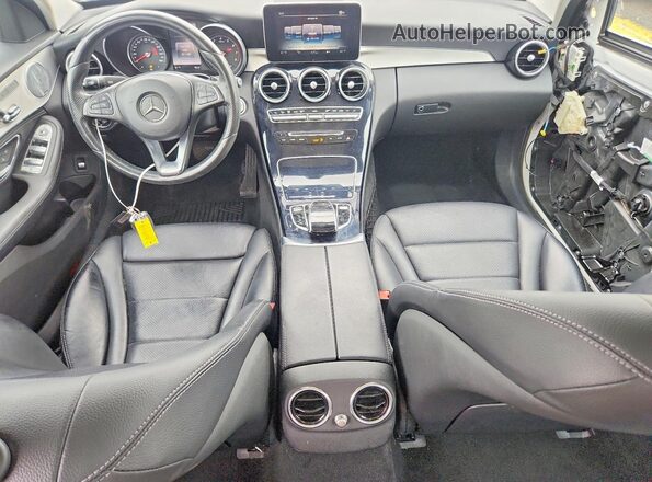 55SWF4KB1GU102643 2016 MERCEDES-BENZ C Белый Вид панели приборов