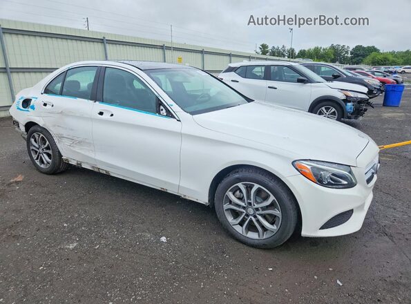 55SWF4KB1GU102643 2016 MERCEDES-BENZ C Белый Передняя правая четверть