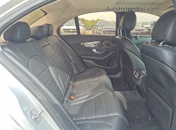 55SWF4KB1JU247740 2018 MERCEDES-BENZ C Silver Հետևի նստատեղերի տեսք