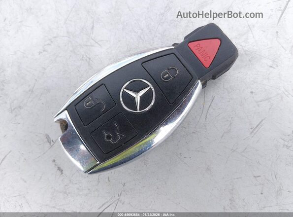 55SWF4KB2GU165654 2016 MERCEDES-BENZ C-CLASS Black Dashboard view