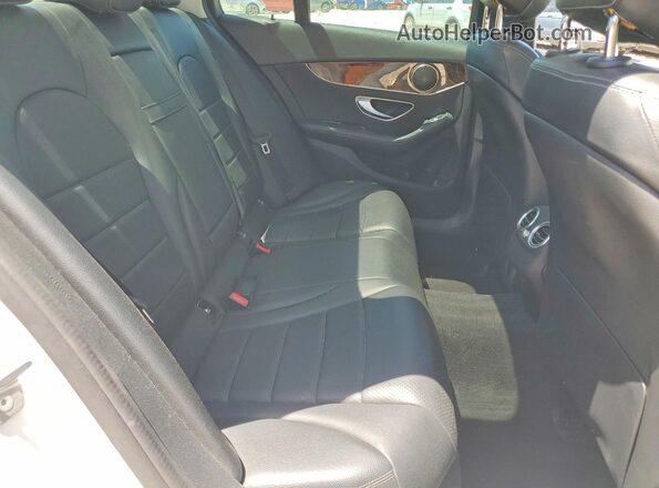 55SWF4KB2HU218516 2017 MERCEDES-BENZ C White Vista de los asientos traseros
