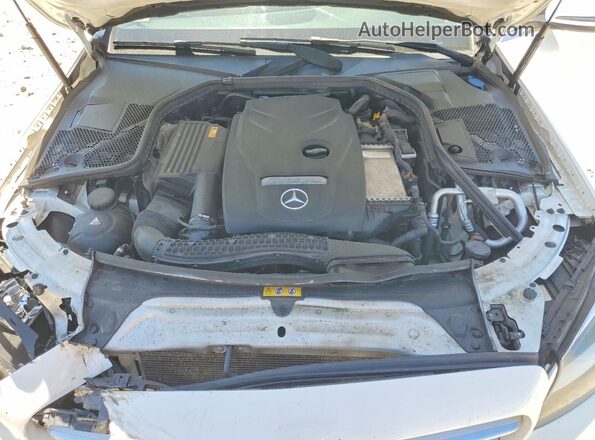 55SWF4KB2HU218516 2017 MERCEDES-BENZ C White Vista interior trasera