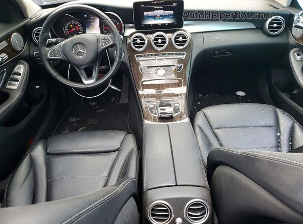 55SWF4KB2JU244541 2018 MERCEDES-BENZ C Серый Вид панели приборов