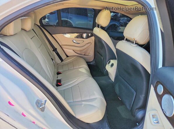 55SWF4KB4GU097633 2016 MERCEDES-BENZ C White Vista de los asientos traseros