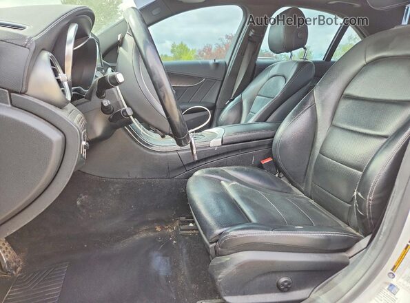 55SWF4KB4HU208084 2017 MERCEDES-BENZ C Белый Вид салона спереди