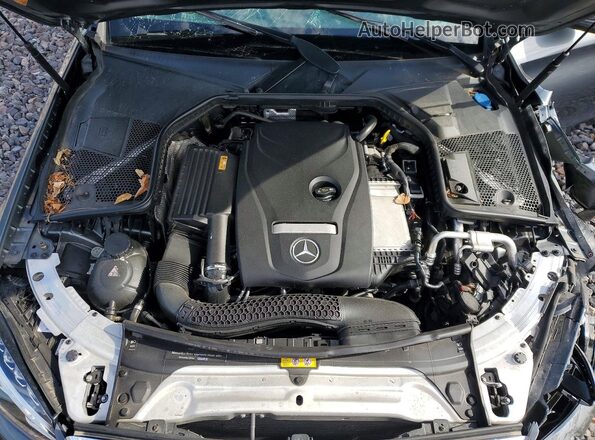 55SWF4KB5HU223273 2017 MERCEDES-BENZ C Gray Vista interior trasera