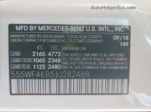 55SWF4KB5JU282488 2018 MERCEDES-BENZ C White Vista del compartimento del motor