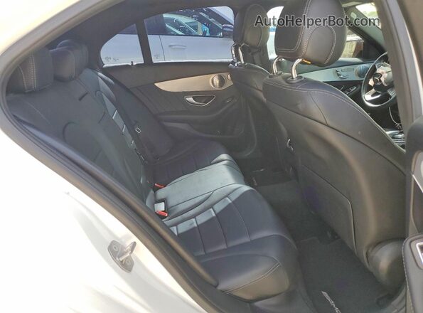 55SWF4KB6JU237835 2018 MERCEDES-BENZ C White Widok tylnych siedzeń