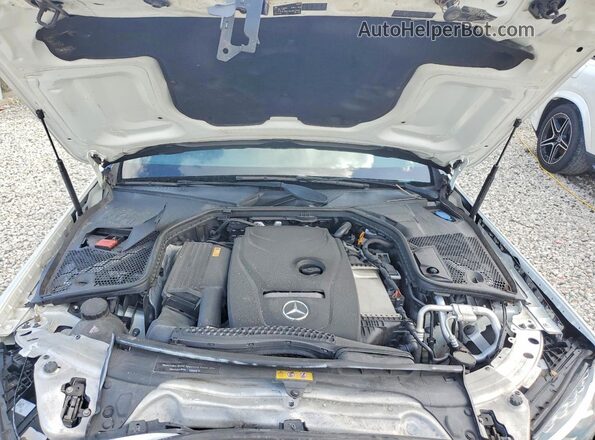 55SWF4KB6JU237835 2018 MERCEDES-BENZ C White Widok wnętrza z tyłu