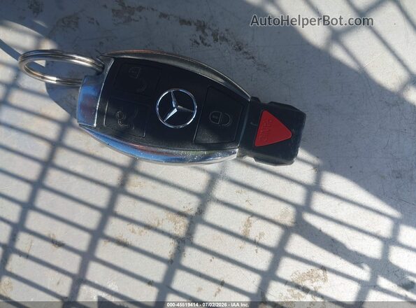 55SWF4KB6JU250911 2018 MERCEDES-BENZ C-CLASS Серебряный Вид панели приборов