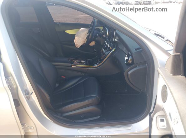 55SWF4KB6JU250911 2018 MERCEDES-BENZ C-CLASS Серебряный Вид салона спереди