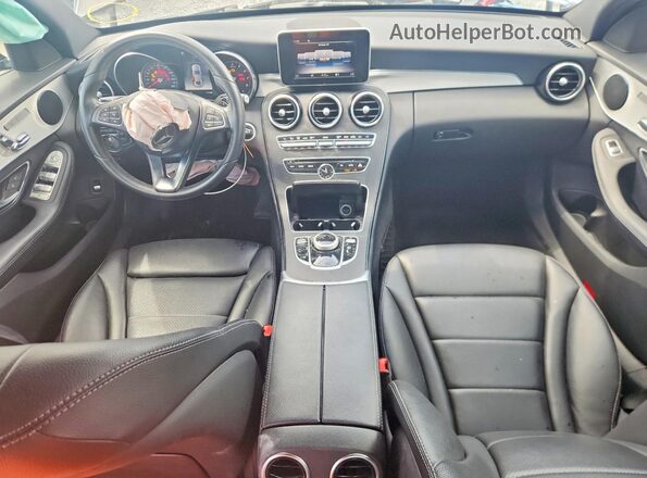 55SWF4KB6JU276795 2018 MERCEDES-BENZ C Black Առջևի վահանակի տեսք