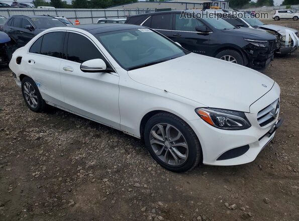 55SWF4KB7GU108561 2016 MERCEDES-BENZ C Белый Передняя правая четверть