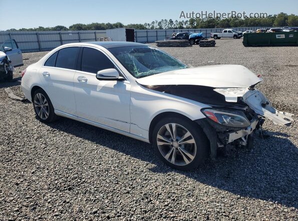 55SWF4KB7HU182984 2017 MERCEDES-BENZ C White Front right