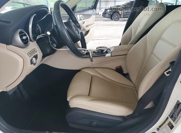 55SWF4KB7HU202554 2017 MERCEDES-BENZ C Белый Вид салона спереди