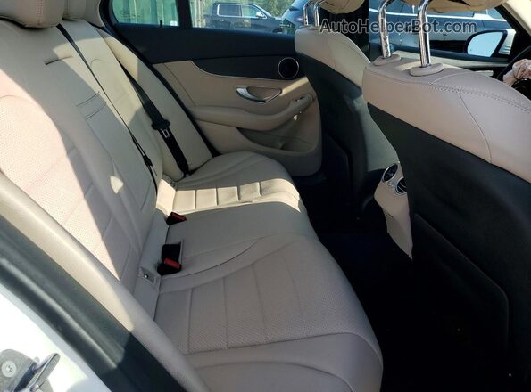 55SWF4KB7HU205812 2017 MERCEDES-BENZ C White Հետևի նստատեղերի տեսք