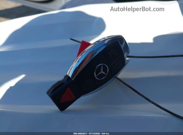 55SWF4KB7HU224747 2017 MERCEDES-BENZ C-CLASS White Vista del salpicadero
