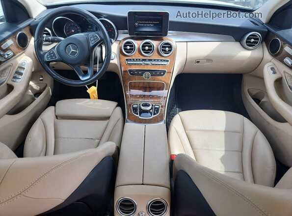 55SWF4KB7HU224781 2017 MERCEDES-BENZ C White Vista del salpicadero