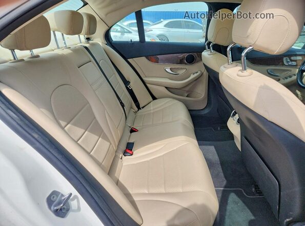 55SWF4KB7HU224781 2017 MERCEDES-BENZ C White Vista de los asientos traseros