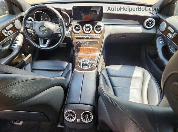 55SWF4KBXHU200457 2017 MERCEDES-BENZ C Фиолетовый Вид панели приборов