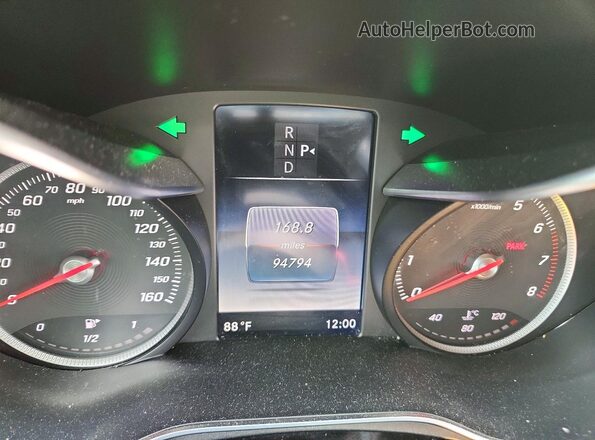 55SWF4KBXHU200457 2017 MERCEDES-BENZ C Фиолетовый Вид щитка приборов