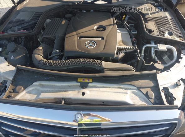55SWF4KBXHU208428 2017 MERCEDES-BENZ C-CLASS Black Widok z tyłu