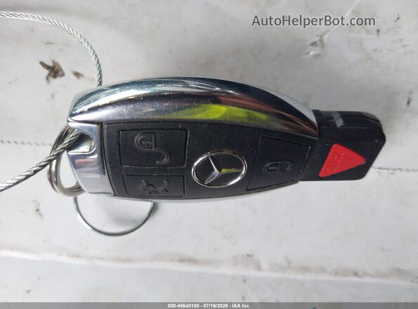 55SWF6EB3GU130208 2016 MERCEDES-BENZ C-CLASS Red Widok deski rozdzielczej
