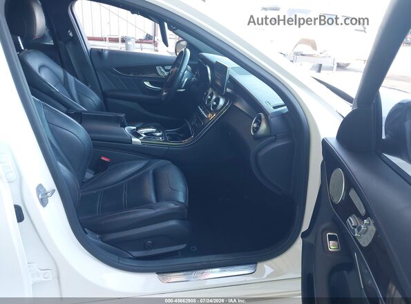 55SWF6EB3JU257287 2018 MERCEDES-BENZ AMG C 43 White Widok wnętrza z przodu