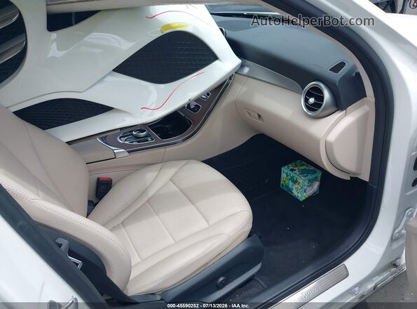 55SWF8DB0LU332821 2020 MERCEDES-BENZ C-CLASS Белый Вид салона спереди