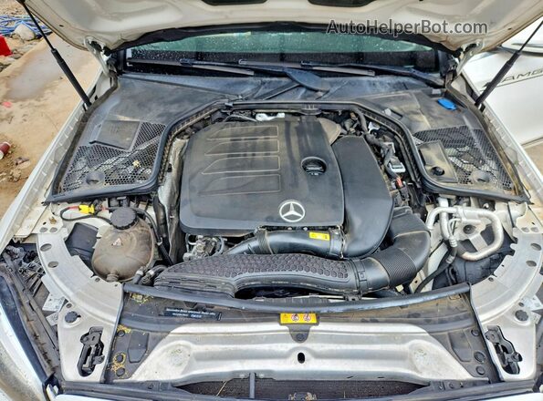 55SWF8DB1KU308333 2019 MERCEDES-BENZ C White Vista interior trasera