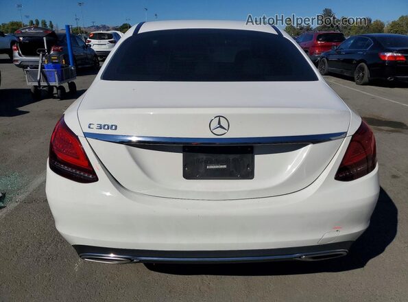 55SWF8DB1LU324159 2020 MERCEDES-BENZ C White უკანა ხედი