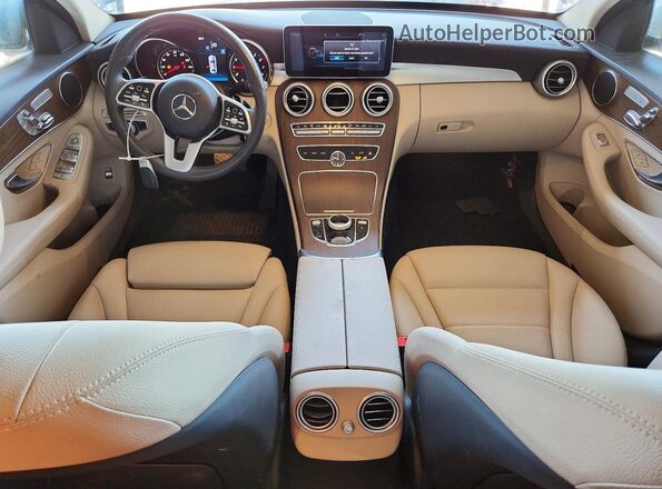 55SWF8DB5KU300610 2019 MERCEDES-BENZ C White Vista del salpicadero