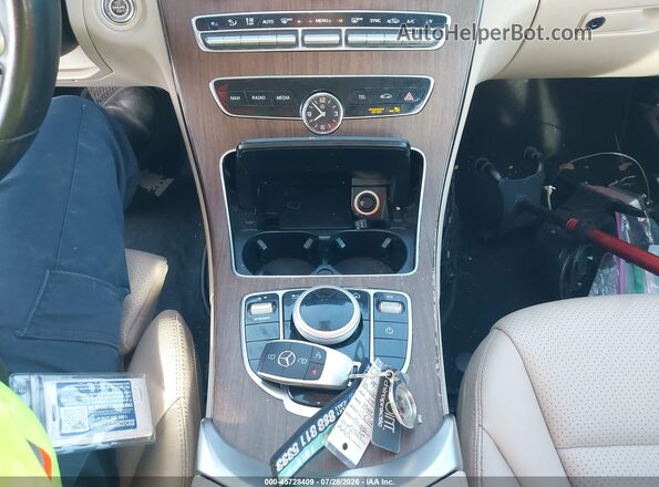 55SWF8DB5KU306858 2019 MERCEDES-BENZ C-CLASS White Вид панелі приладів