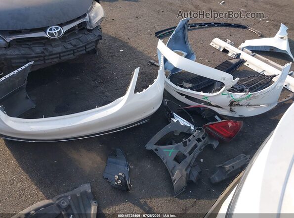 55SWF8DB5KU306858 2019 MERCEDES-BENZ C-CLASS White 