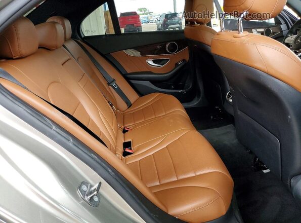 55SWF8DB7KU303265 2019 MERCEDES-BENZ C Gray Vista de los asientos traseros