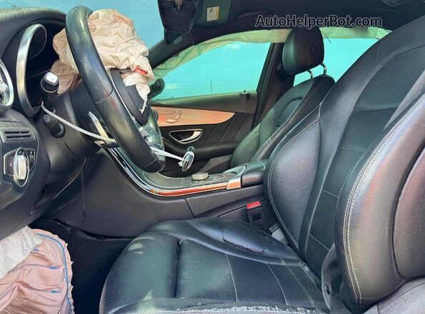 55SWF8DB8KU302917 2019 MERCEDES-BENZ C Black Widok wnętrza z przodu