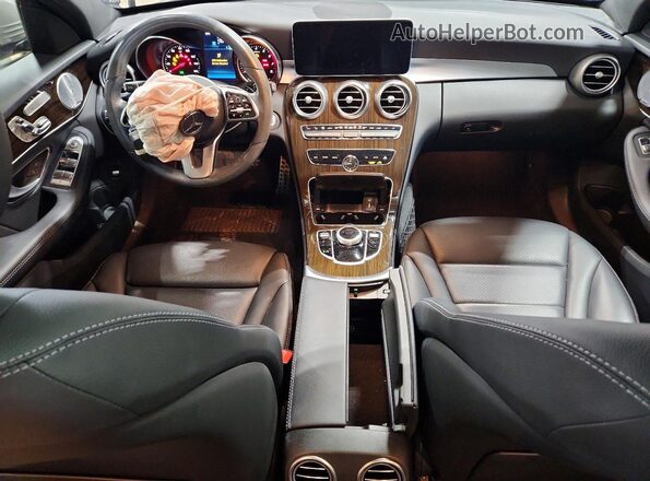 55SWF8EB5KU305739 2019 MERCEDES-BENZ C Silver Widok deski rozdzielczej