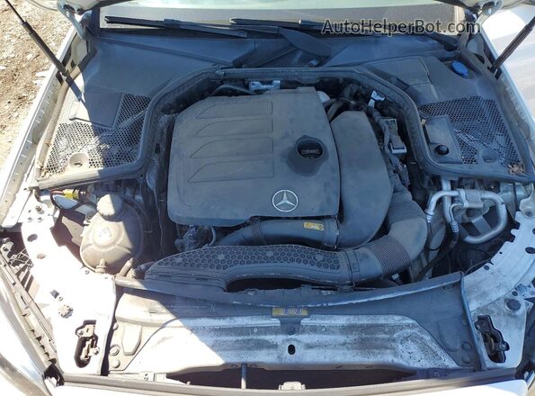 55SWF8EB7KU286532 2019 MERCEDES-BENZ C White Widok wnętrza z tyłu
