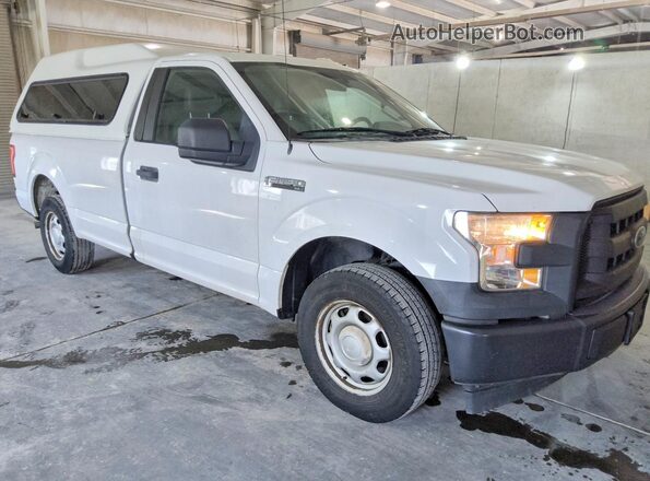 1FTMF1C85HKD20339 2017 FORD F150 White Widok z przodu