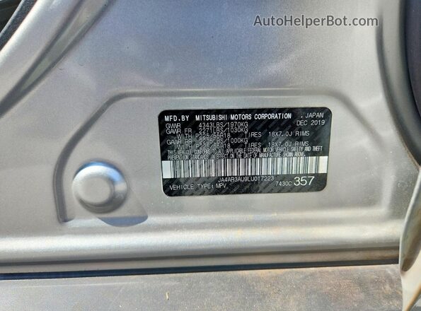 JA4AR3AU9LU017223 2020 MITSUBISHI OUTLANDER Silver Vista interior de 360 grados