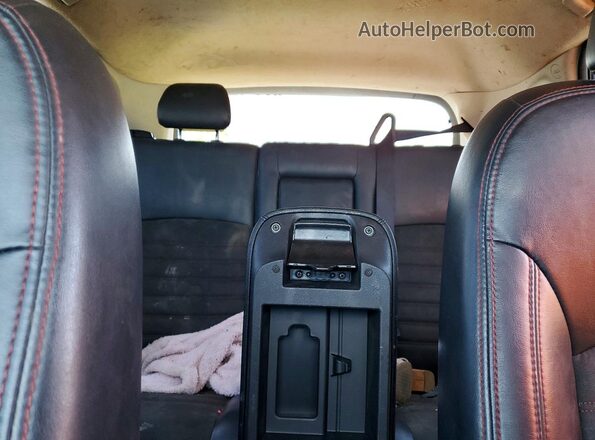 JA4AR3AW5JU020120 2018 MITSUBISHI OUTLANDER Black Հետևի նստատեղերի տեսք