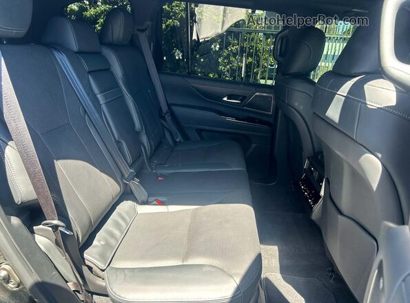 jtjgb7cx5r4065214 2024 LEXUS LX Черный Вид салона спереди