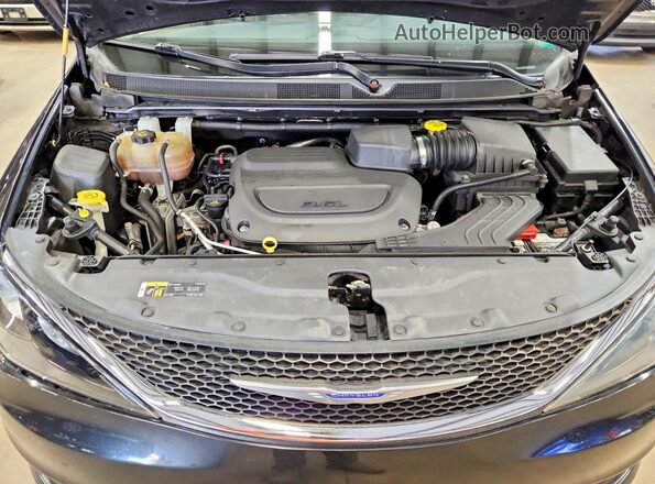 2C4RC1DG1LR172477 2020 CHRYSLER VOYAGER Black Widok naklejki z numerem VIN