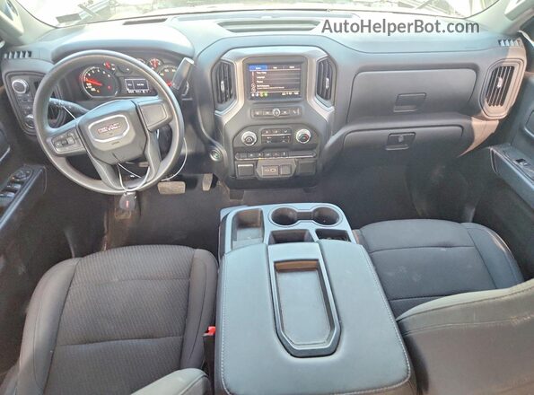 1GTRUAEK1RZ297638 2024 GMC SIERRA Gray Widok zestawu wskaźników