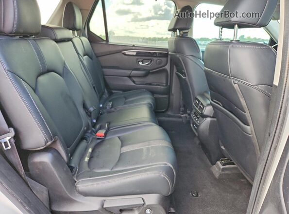 5FNYG2H4XPB014517 2023 HONDA PILOT White Вид підкапотного простору