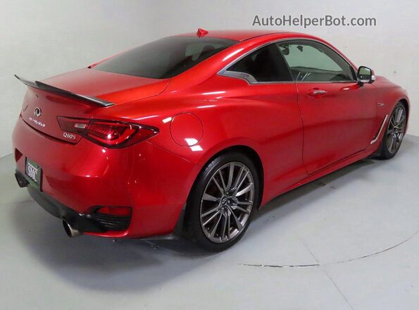 JN1FV7EK6HM610622 2017 INFINITI Q60 Red Przód prawy