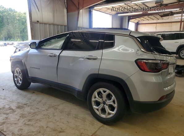 3C4NJDBN9ST597805 2025 JEEP COMPASS Silver უკანა მარჯვენა