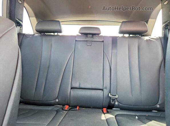 5UXKR2C53J0Z21663 2018 BMW X5 Белый Вид задней части салона