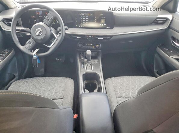 3N8AP6CE3TL380148 2026 NISSAN KICKS White Widok zestawu wskaźników
