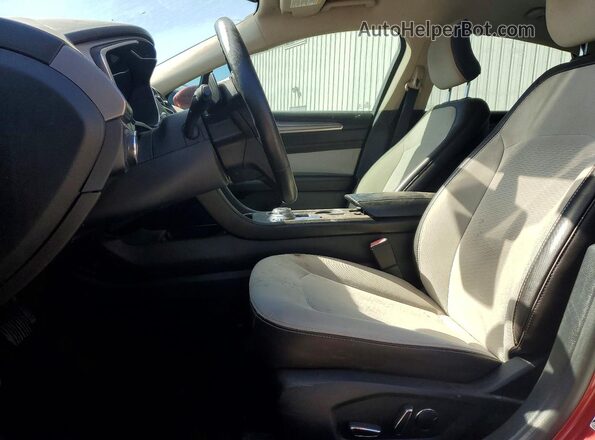 3FA6P0HD5KR171817 2019 FORD FUSION Красный Вид панели приборов